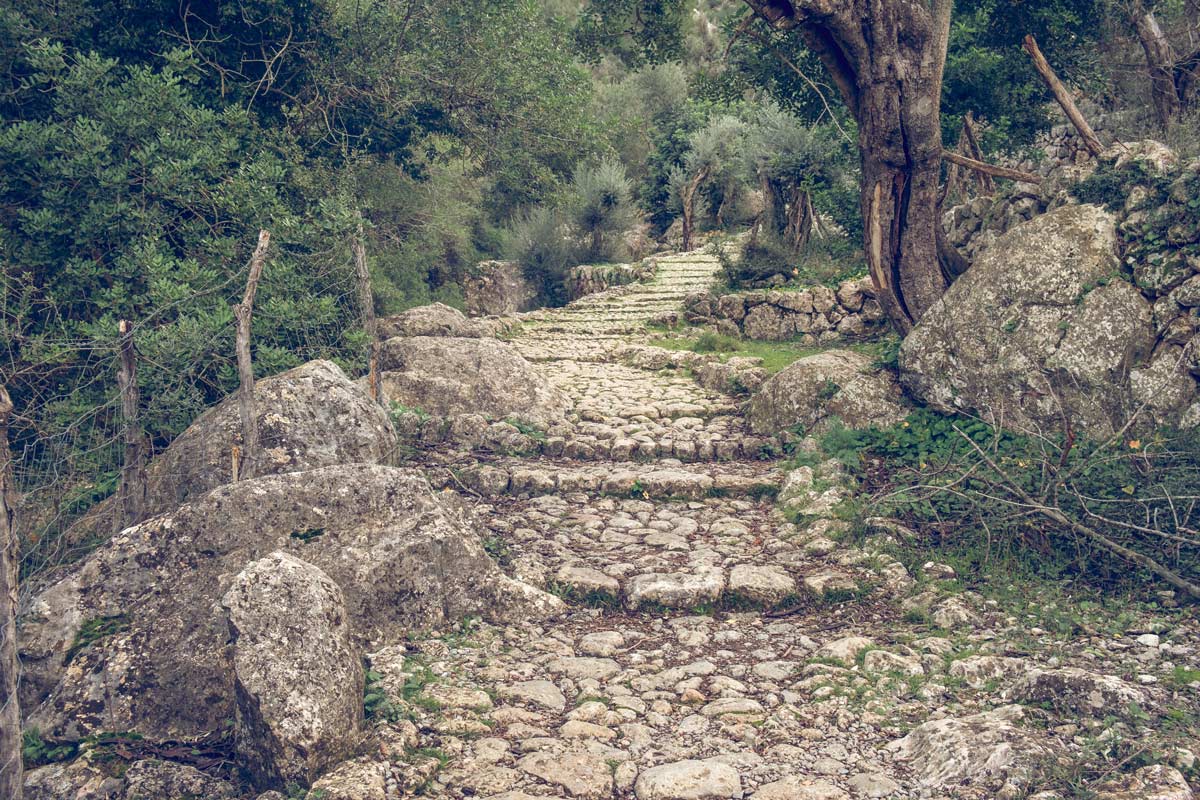 Barranc de Biniaraix ravine pathway